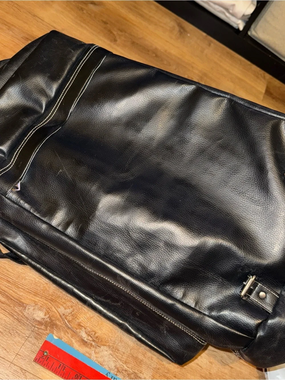 Official promotional Leather Bag With Caesar Palace Emblem Duffel Carry On Strap
